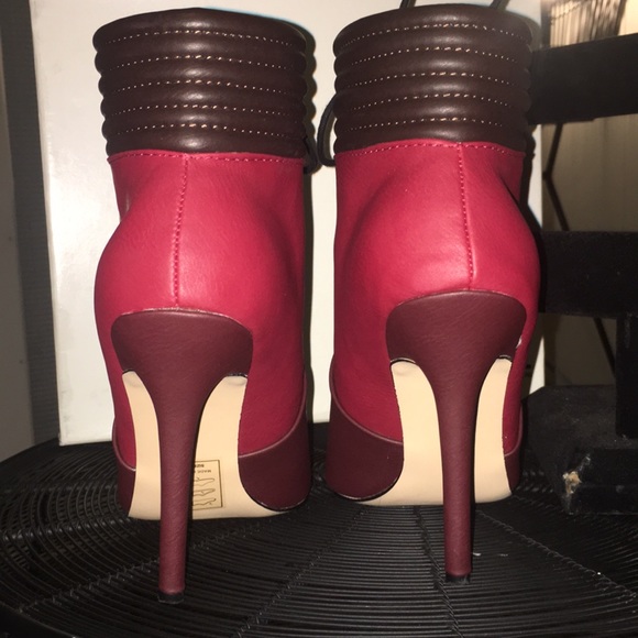 Gwen Stefani Bordeaux Open-toe Lace Ankle Bootie - Picture 6 of 6